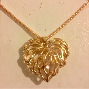Gold heart necklace